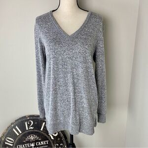 Lucky Brand Long line heathered gray v-neck sweater size S